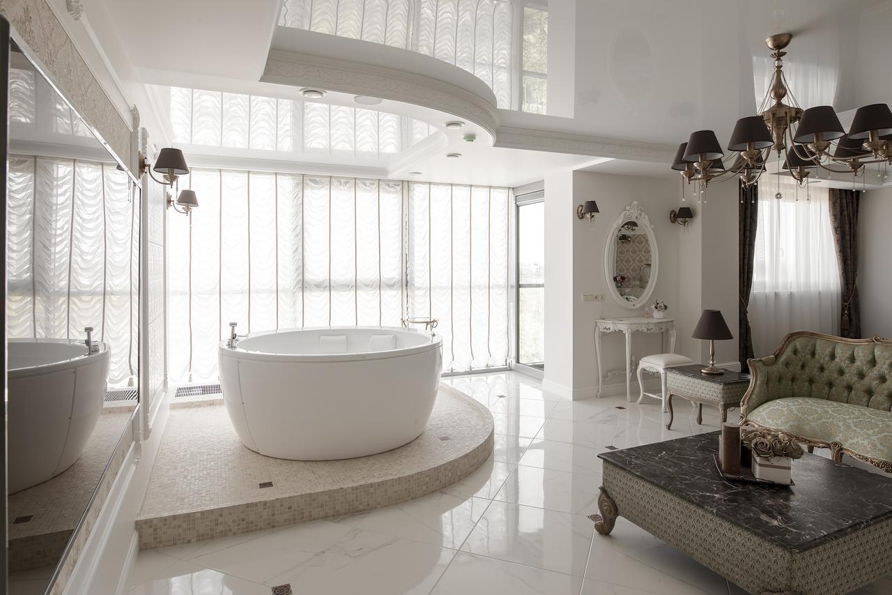 President Jacuzzi Apartment クライペダ エクステリア 写真